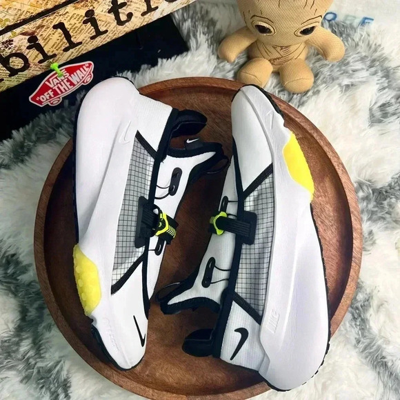 NIKE AIR ZOOM TRAVERSE GS CL - Picture 6 of 14